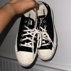 Size 9 embroidery platform converse